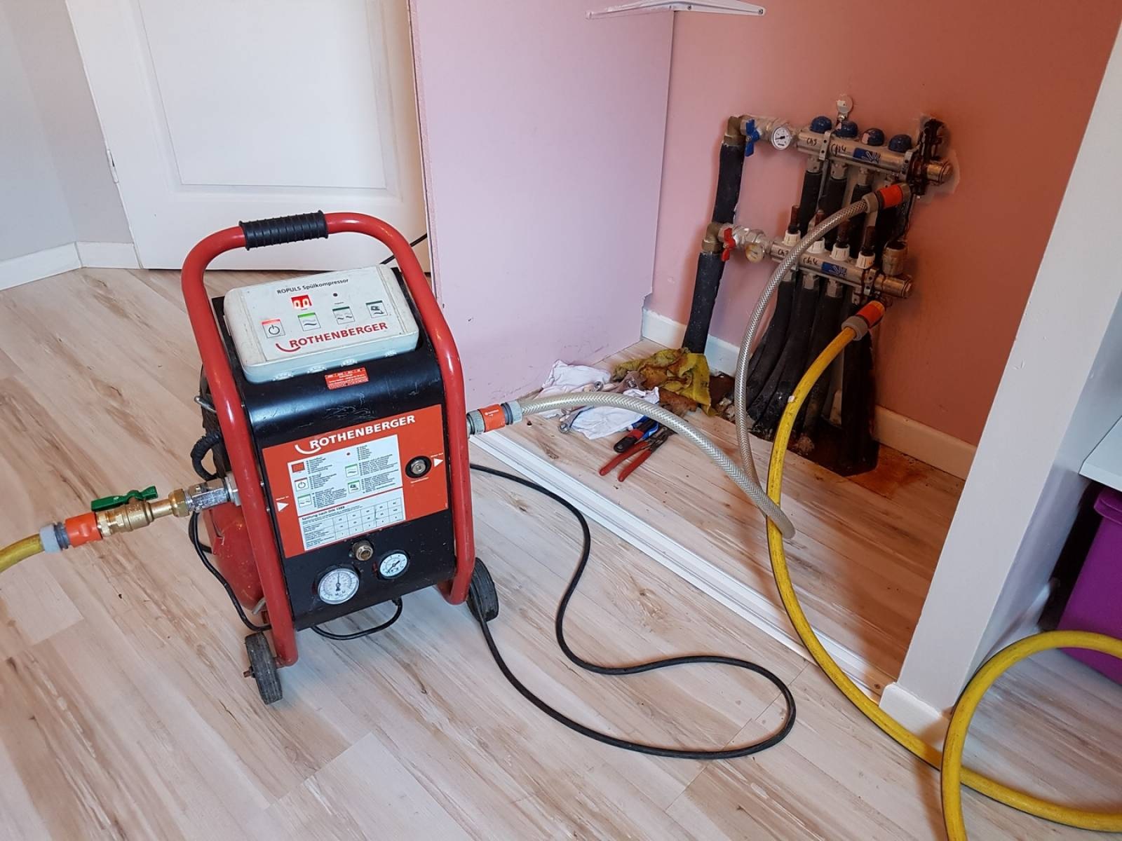Uğur Mumcu Vaillant Hermetik Şofben Kombi Bakımı